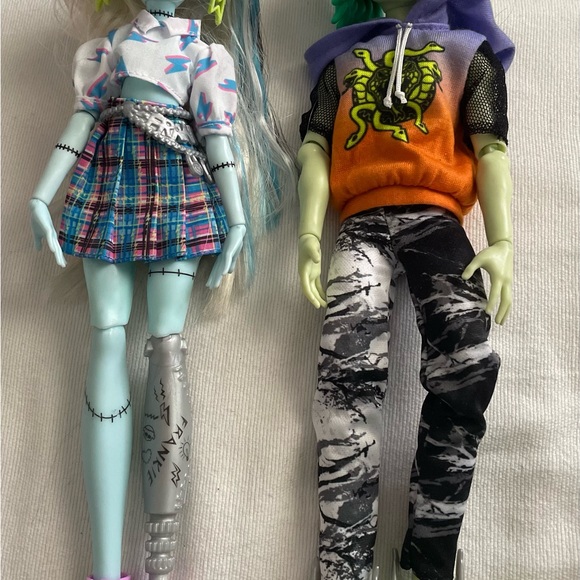 Monster High Dolls - Frankie and Deuce - Picture 5 of 5